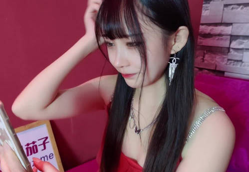 91茄子・国庆节参加闺蜜婚礼被伴郎下药-糖糖