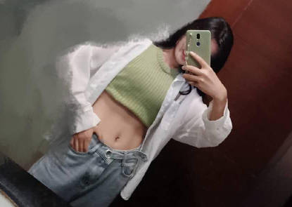 海角社区・压抑不住躁动直接爬上床摸女儿逼逼揉捏女儿奶子
