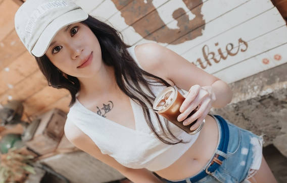 女子图鑑・an9tv-075・人气咖啡馆的美人老板娘33岁D罩杯真乳被抽插直到射精