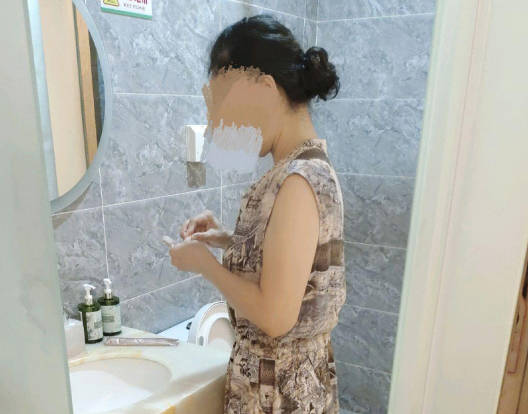海角社区・干妈穿着衣服玩干儿子