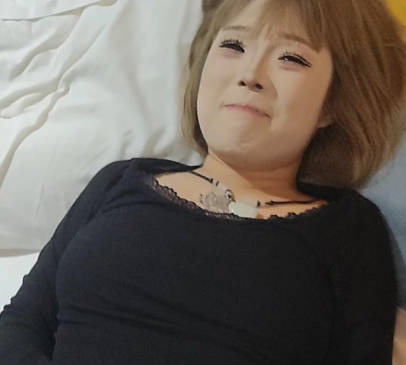 海角社区・最新18岁技校全纹身小妹全脸・无套内射血他妈都操出来了