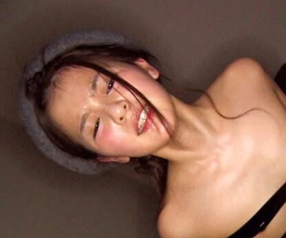 骑兵破解KTRA-378 Aカップの贫乳美少女2 10人连続SEX 8时间2枚组