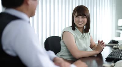 HMN-671 数々の女性からナマ中出しを許された伝説のモテ男が教える観たら絶対に不倫が上手くなる教科書AV 弥生みづき 水端あさみ 本田瞳