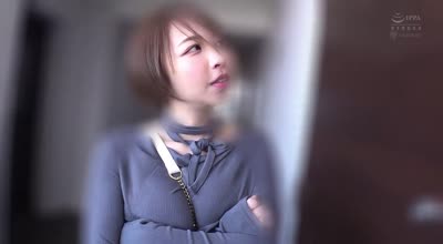 WAAA-556 「家の鍵、開けといてね？」【素人のお宅初突撃！】 宍戸里帆が亀頭をこねくりまくる！ M男君のお宅に痴女的グラインド騎乗位をデリバリーします。