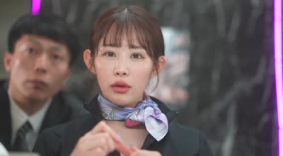 DVAJ-705 妻の付き添いで立ち寄った化粧品フロアの美容部員が肉厚ぽってり唇にソソる目つきの顔面性器で一生一度の浮気チャンス 二羽紗愛