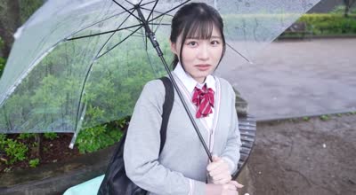 PIYO-222 えっ！！初体験の相手は60歳！？この子、筋金入りの年上好きです。 ’おじさんたちを虜に