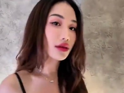 超性感三性辣妹の勾引诱惑比女人还美丽却夹着小肉丁-宽哥