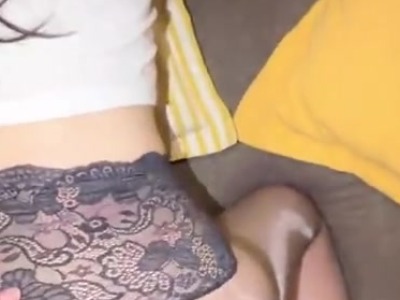 五一巨献・找到一个合适操逼的好地方・坑姐姐喝下一杯特调饮品操到她连续喷水