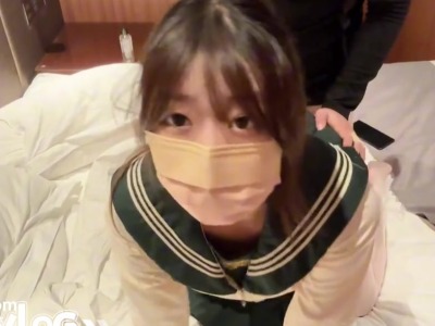 糖心Vlog.JK嫩妹口足穴侍奉-软软小芙