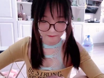 糖心Vlog・淫荡小姨子蜜穴引诱・UU睡不着