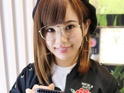 骑兵破解SIKA-087 ハーフ美女のプライベート3P动画