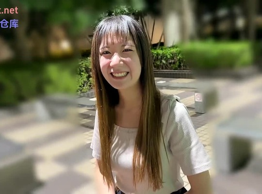 FC2PPV-4937267超长身高美少女首拍遭猛插潮喷