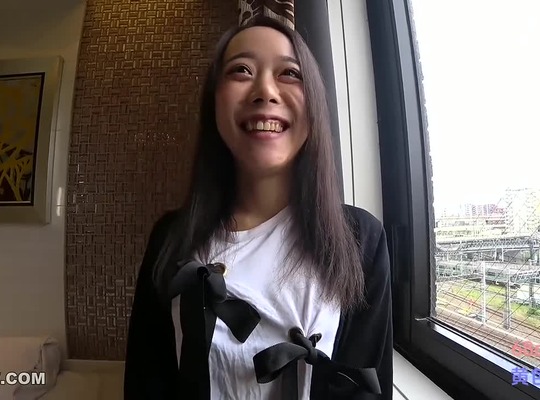 FC2PPV-4559632淫乱纤细美女自拍共伴沦陷